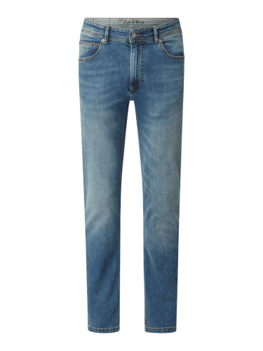 Christian Berg Men Straight Fit Jeans mit Brand-Detail in Hellblau, Gr...