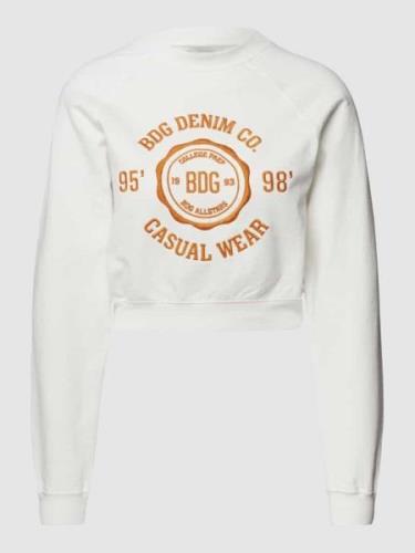 BDG Urban Outfitters Cropped Sweatshirt mit Label-Stitching in Offwhit...