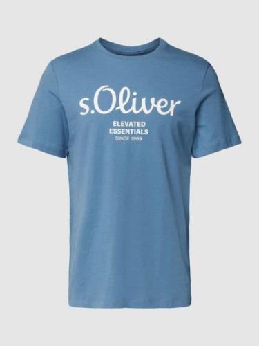 s.Oliver RED LABEL T-Shirt mit Label-Print in Rauchblau, Größe S