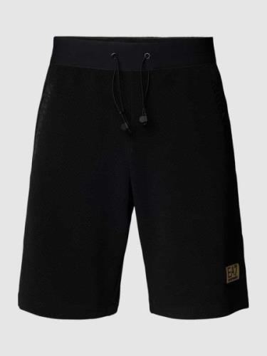 EA7 Emporio Armani Shorts mit Label-Badge in Black, Größe S