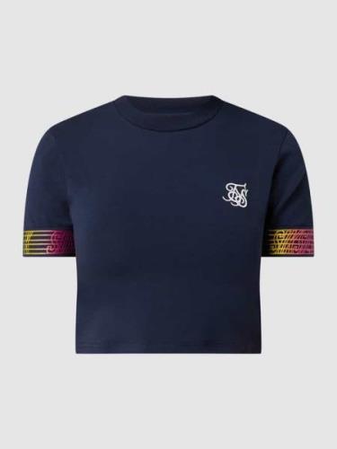 SIK SILK Cropped T-Shirt mit Stretch-Anteil Modell 'Rainbow Runner' in...