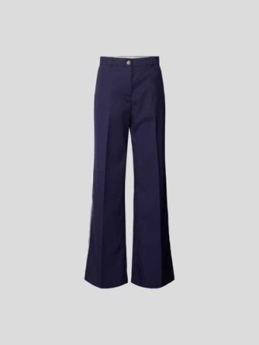 BAUM & PFERDGARTEN Loose Fit Stoffhose mit Knopfverschluss in Blau, Gr...