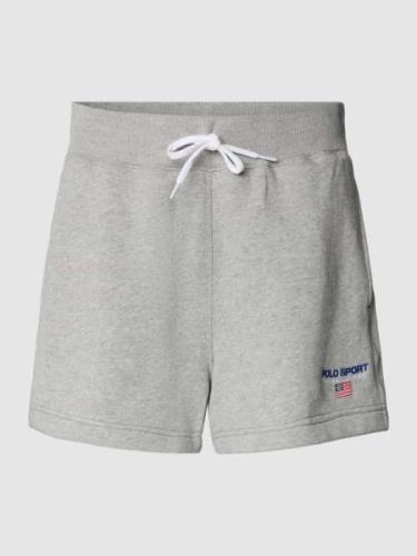 Polo Sport Shorts mit Gesäßtasche in Hellgrau, Größe XS