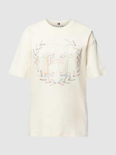 Tommy Hilfiger T-Shirt mit Label-Stitching in Ecru, Größe S