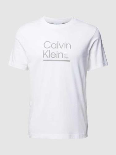 CK Calvin Klein T-Shirt aus Baumwolle mit Label-Detail in Weiss, Größe...
