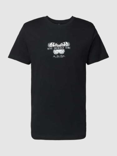 Mister Tee T-Shirt mit geripptem Rundhalsausschnitt in Black, Größe S