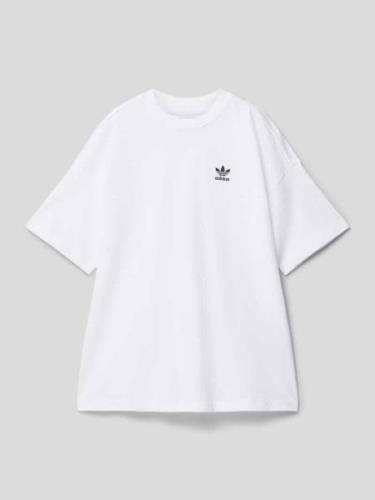 adidas Originals T-Shirt mit Label-Details in Weiss, Größe 164