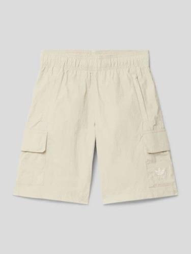 adidas Originals Bermudas mit Label-Stitching in Stein, Größe 152