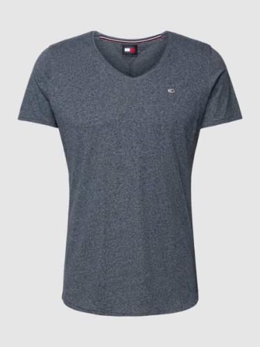 Tommy Jeans T-Shirt mit V-Ausschnitt und Label-Stitching in Marine, Gr...