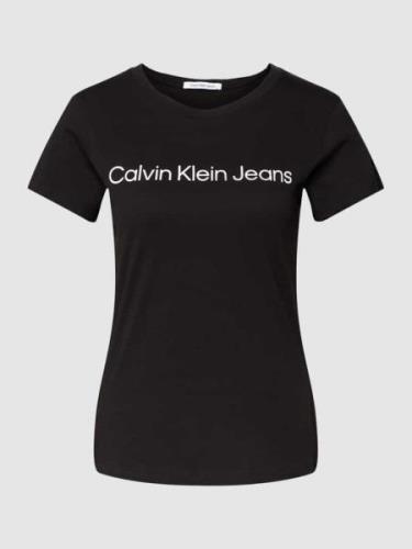 Calvin Klein Jeans Slim Fit T-Shirt mit Label-Print in Black, Größe XS