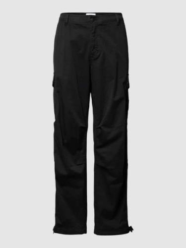Calvin Klein Jeans Cargohose mit aufgesetzten Taschen in Black, Größe ...