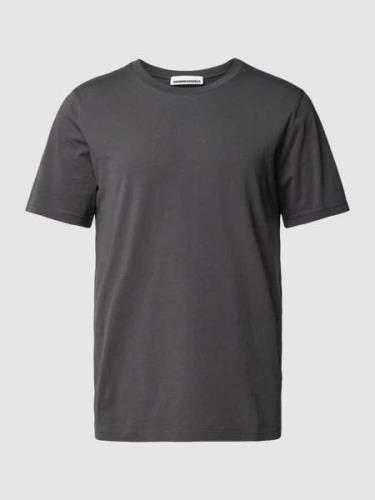 Armedangels T-Shirt im unifarbenen Design Modell 'JAAMES' in Anthrazit...