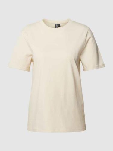 Pieces T-Shirt mit fixierten Ärmelumschlägen in Beige, Größe XS