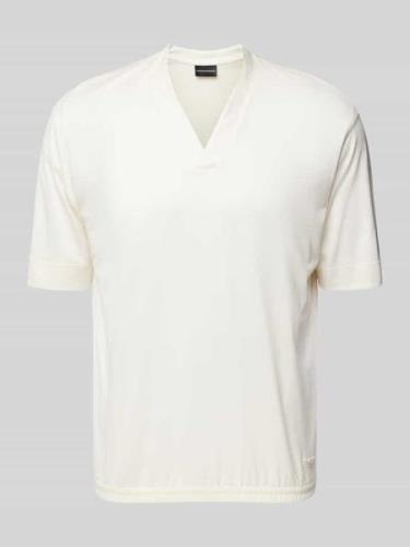 Emporio Armani T-Shirt mit Tunikakragen in Offwhite, Größe M