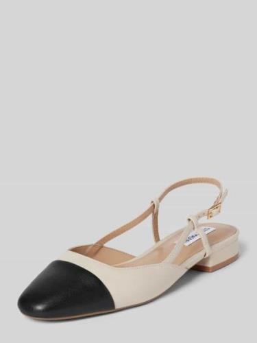 Steve Madden Ballerinas aus Leder mit Dornschließe in Ecru, Größe 41