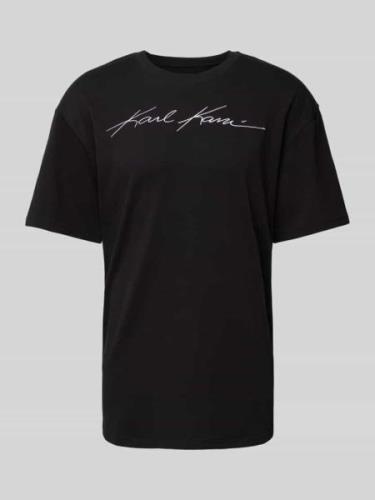 KARL KANI T-Shirt mit Label-Stitching in Black, Größe L