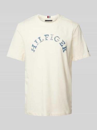 Tommy Hilfiger T-Shirt mit Label-Print in Beige, Größe S