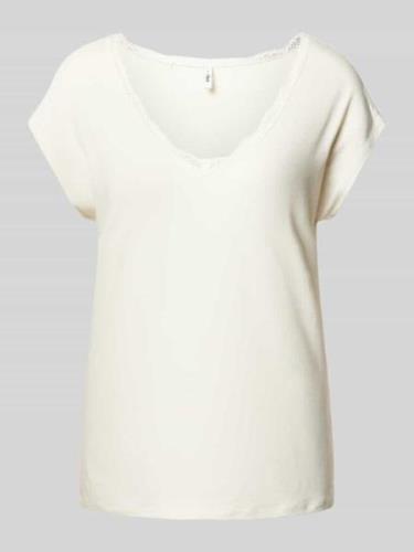 Only T-Shirt mit Spitzenbesatz Modell 'MOSTER' in Weiss, Größe S