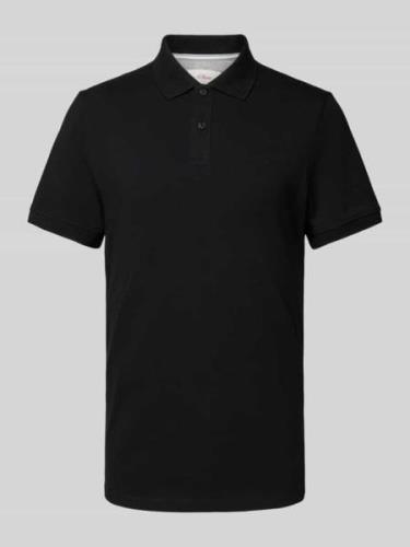 s.Oliver RED LABEL Poloshirt mit Label-Detail in Black, Größe M