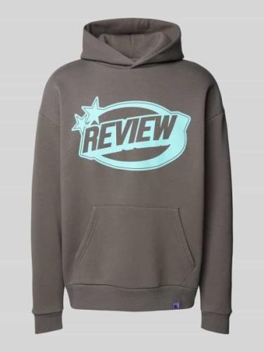 REVIEW Hoodie mit Label-Print in Dunkelgrau, Größe S