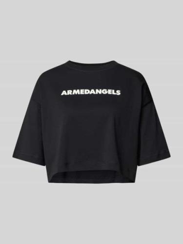 Armedangels Cropped T-Shirt mit Label-Print Modell 'LARIAA' in Black, ...