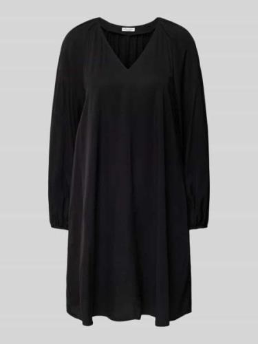 Marc O'Polo Knielanges Kleid aus Viskose mit V-Ausschnitt in Black, Gr...