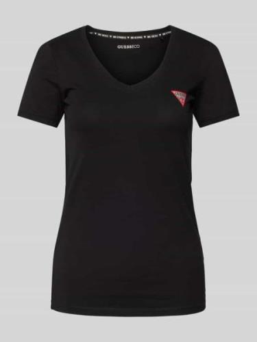Guess T-Shirt mit V-Ausschnitt in Black, Größe XS