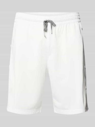 CHAMPION Sweatshorts mit Label-Details Modell 'Breakaway' in Offwhite,...