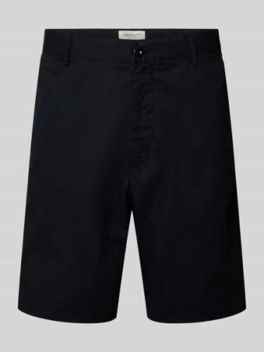 Gant Relaxed Fit Shorts mit Gürtelfalten in Black, Größe 31