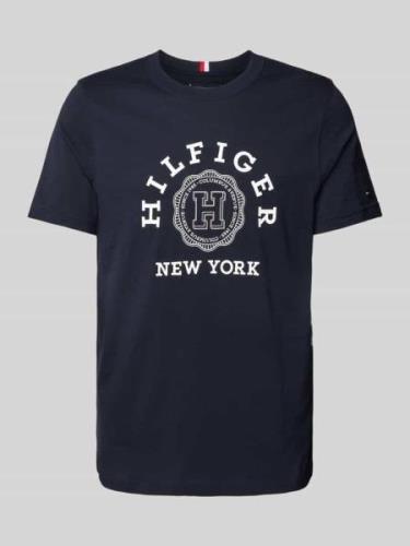 Tommy Hilfiger T-Shirt mit Label-Print in Marine, Größe S