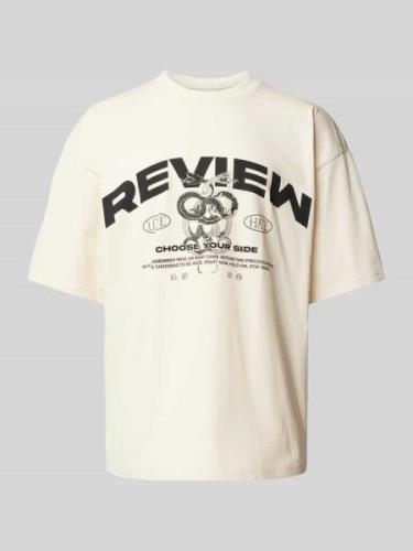REVIEW T-Shirt mit Label-Print in Ecru, Größe XS