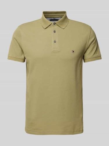 Tommy Hilfiger Poloshirt mit Label-Stitching in Oliv, Größe M