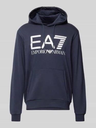 EA7 Emporio Armani Hoodie mit Label-Print Modell 'SPRAY' in Marine, Gr...