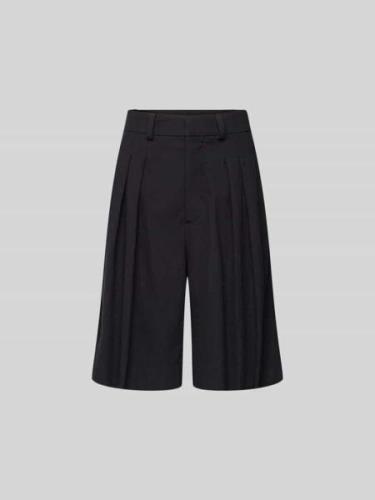 Nanushka Shorts mit Kellerfalten in Black, Größe L