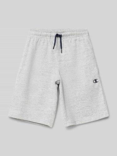 CHAMPION Bermudas mit Label-Print und elastischem Bund in Mittelgrau M...