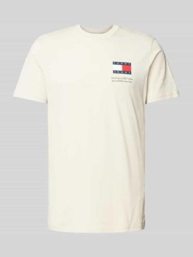 Tommy Jeans T-Shirt mit Label-Print in Offwhite, Größe L