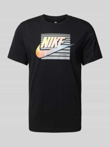 Nike T-Shirt mit Label-Print in Black, Größe L