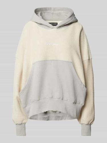 Pegador Oversized Hoodie mit Label-Stitching Modell 'ESTELA' in Sand, ...