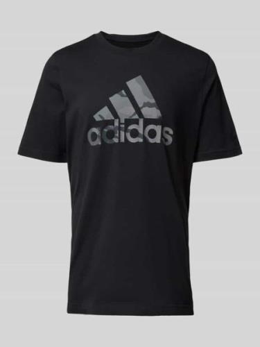 ADIDAS SPORTSWEAR T-Shirt mit Label-Print in Black, Größe S