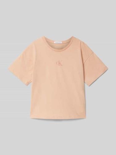 Calvin Klein Jeans T-Shirt mit Label-Print in Apricot, Größe 140