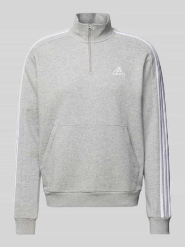 ADIDAS SPORTSWEAR Sweatshirt mit Troyer-Kragen in Hellgrau, Größe S