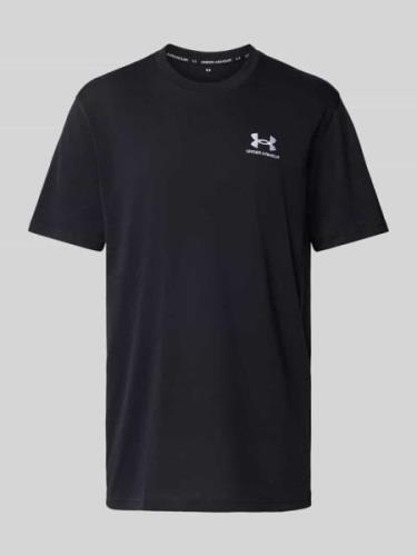 Under Armour T-Shirt mit Label-Stitching in Black, Größe M