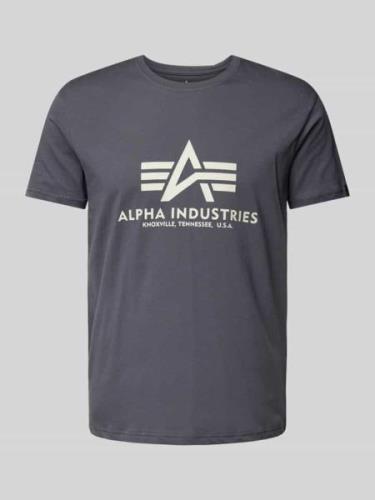 Alpha Industries T-Shirt mit Label-Print in Dunkelgrau, Größe L