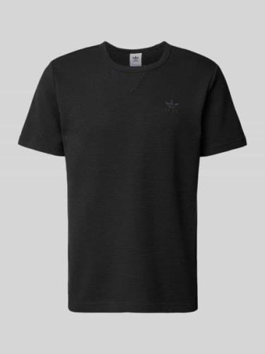 adidas Originals T-Shirt mit Strukurmuster in Black, Größe S