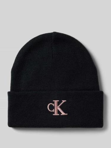 Calvin Klein Jeans Beanie mit breitem Umschlag und Logo-Stitching in B...