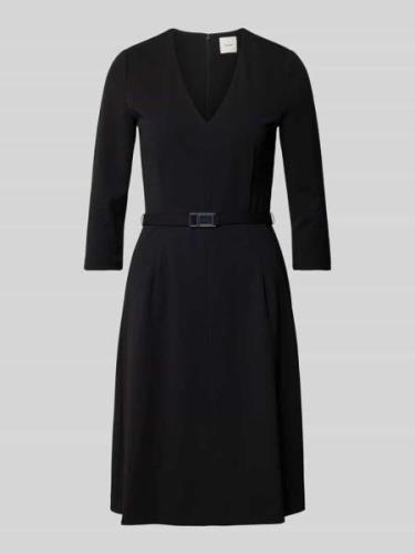 Calvin Klein Womenswear Knielanges Kleid mit Gürtel in Black, Größe 34