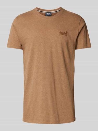 Superdry T-Shirt mit Label-Stitching in Beige, Größe XXXL