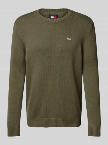 Tommy Jeans Slim Fit Strickpullover mit Logo-Badge in Oliv, Größe XL