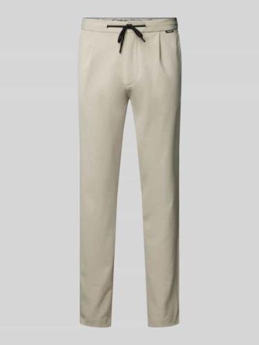 CK Calvin Klein Tapered Fit Hose mit Bundfalten in Sand, Größe 36/32