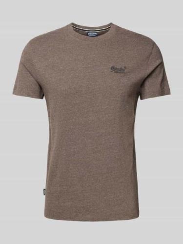 Superdry T-Shirt mit Label-Stitching in Dunkelbraun Melange, Größe S